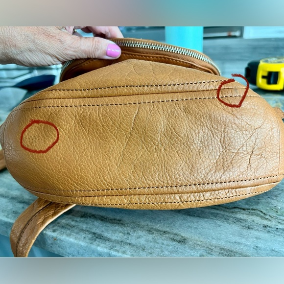 B Makowsky camel color crossbody bag - Picture 7 of 7